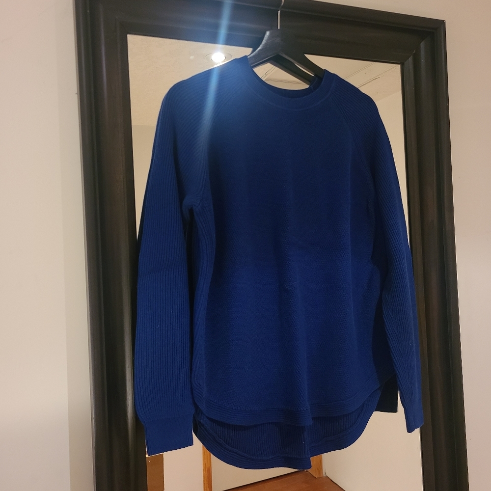 Hi-low sweater